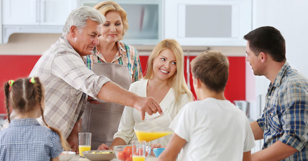 Надоели застолья с родственниками!