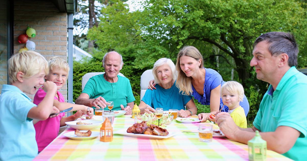 Надоели застолья с родственниками!