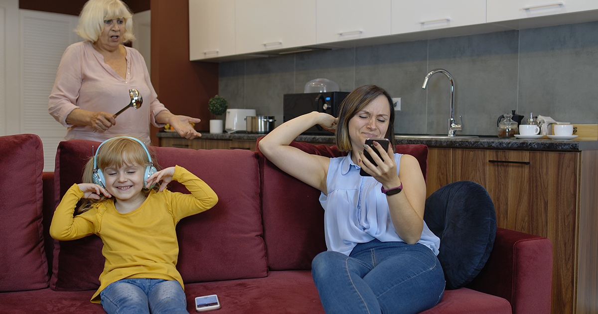 — Ты куда на ночь глядя с детьми собралась? — Я хочу уйти. Нет моих сил больше, — ответила Варвара