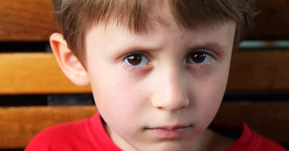 Мама. Я решил Юле свой обед отдать. Она постоянно голодает, семья бедная, а я и дома поем.