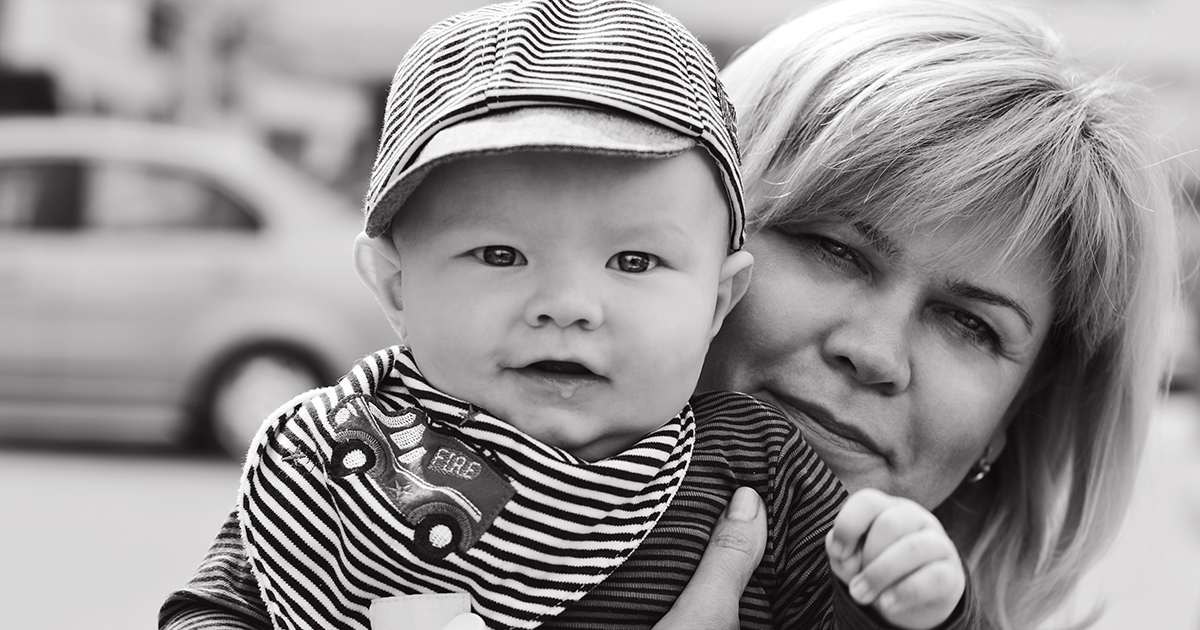 Отец уехал в командировку и пропал, а мать бросила меня на бабушку, ведь сама заниматься моим воспитанием не хотела…