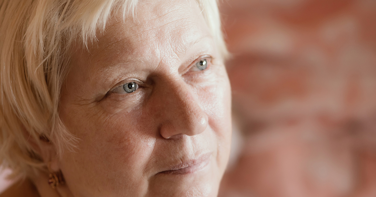 - То есть, я маму не видел, потому что она работала на трех работах, чтобы тебе платить?