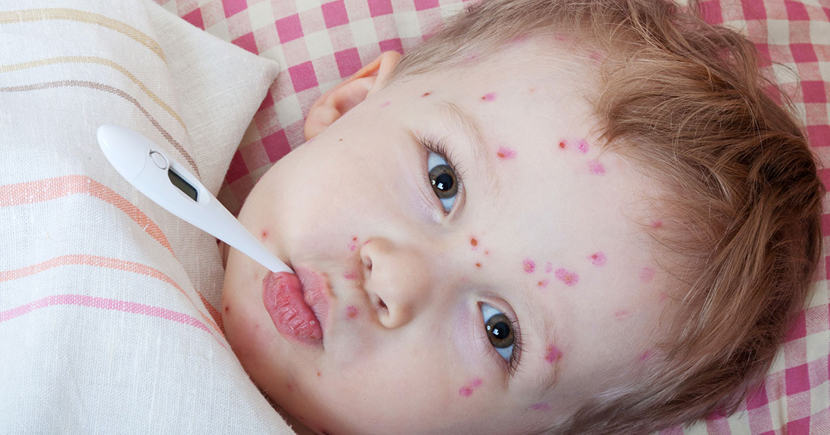 — Бери детей и уезжай к Инне, у нее дочка ветрянкой болеет!