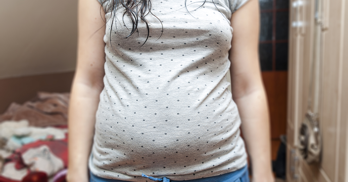 Рожать как она думает, если элементарно выносить не может? Запомни, деточка, беременность – это вовсе не болезнь, так что вставай и принимай гостей как следует