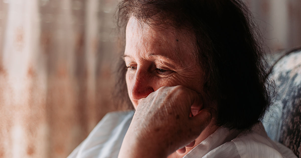 — Ты зачем по ночам в туалет шастаешь?