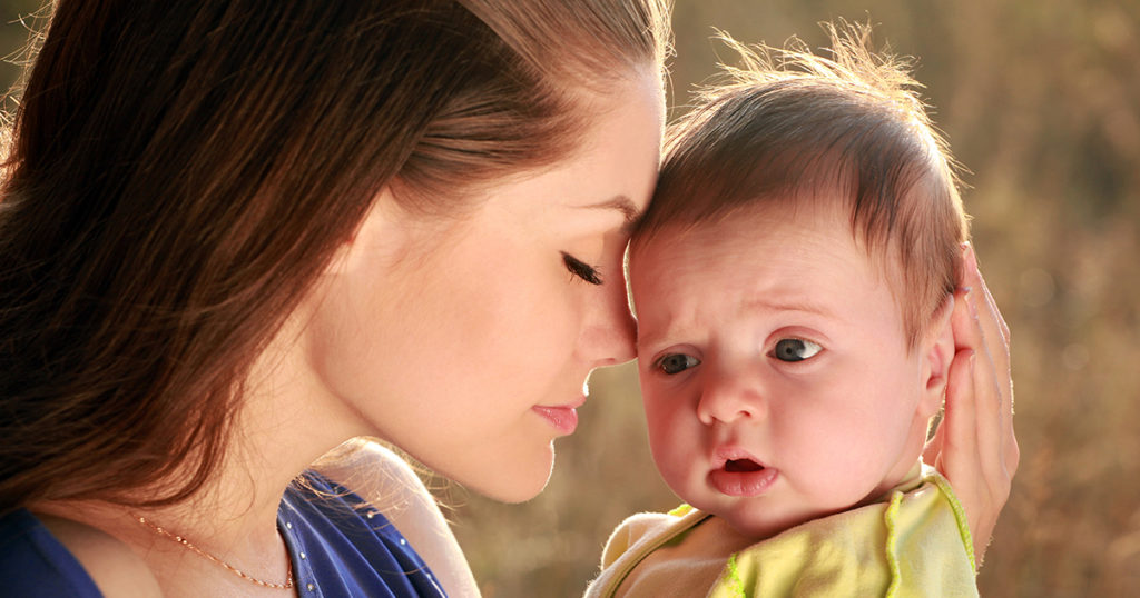 Этот ребенок из отказников. К нему никто не подходит - только кормят и лечат