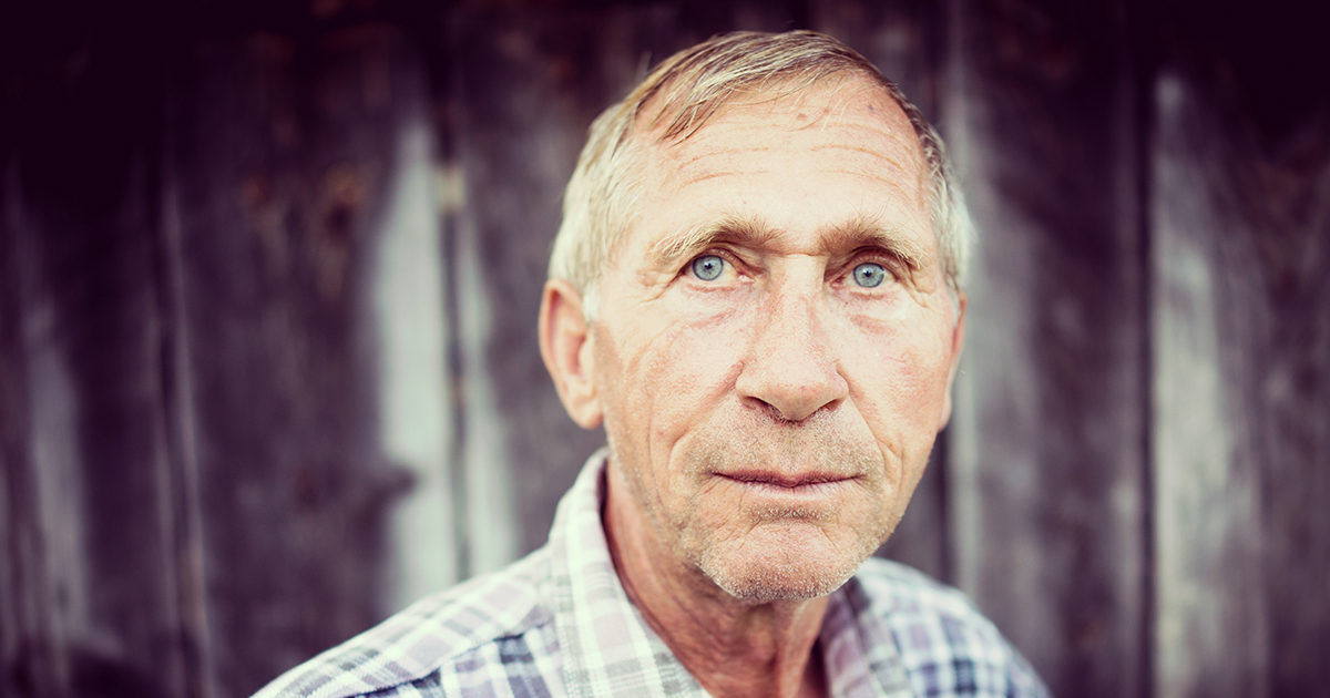 Всю жизнь растил чужих детей. Ну и поворот!