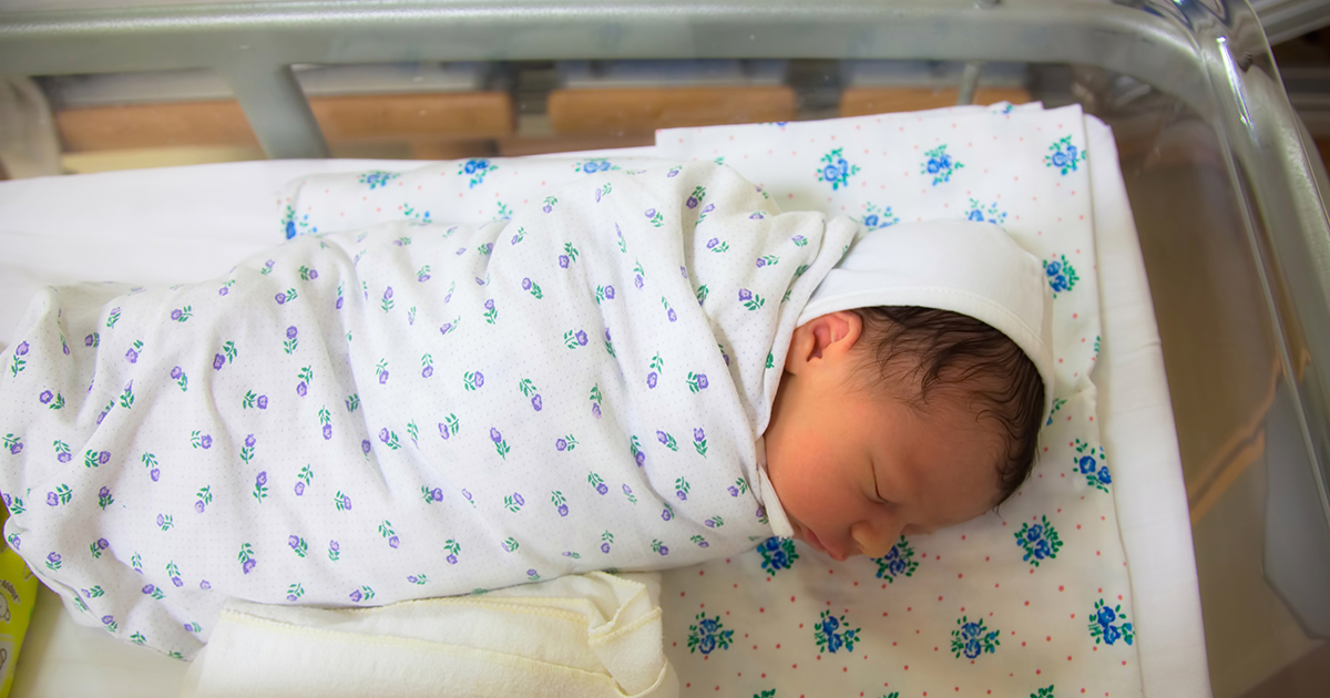 К этому новорожденному даже никто не подходил…