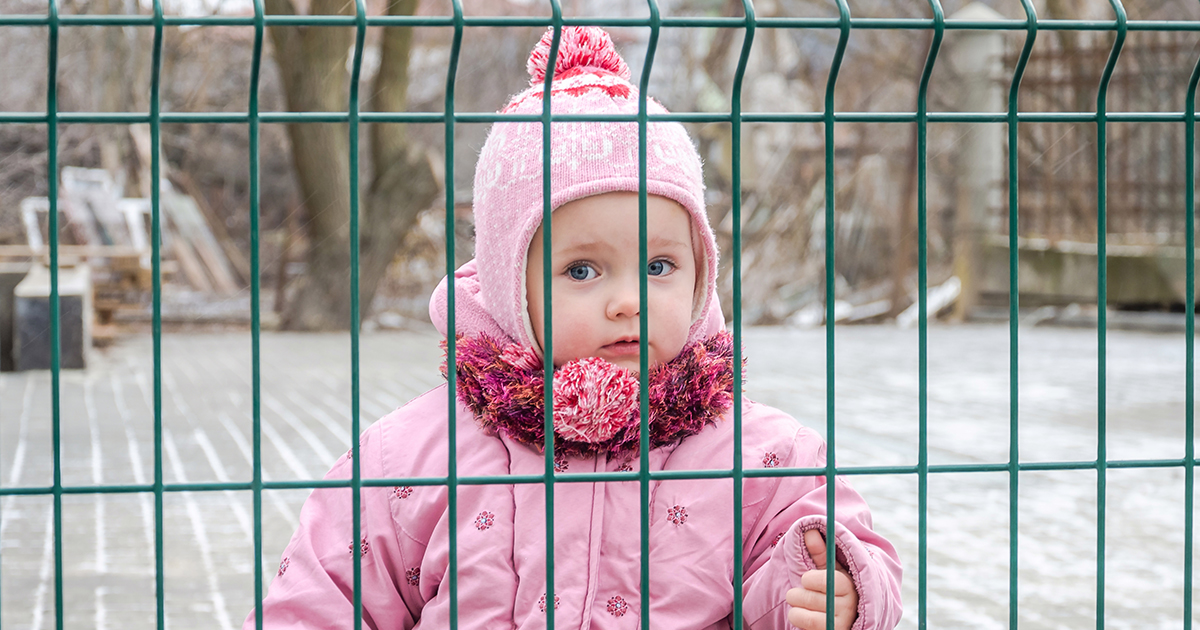 — Почему вы только одну внучку балуете?