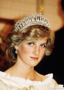 Okazuje się, że księżna Diana nie była taka, jak ją sobie wyobrażałeś...(10 zdjęć)