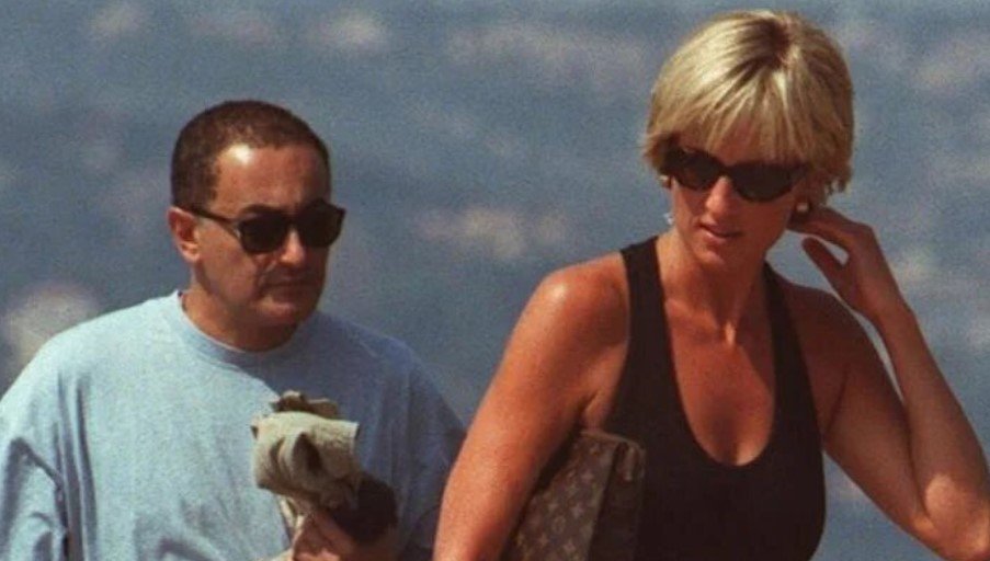 Nigdy jej nie kochał! Narzeczona Dodiego Al-Fayeda, Kelly Fisher, szczerze opowiedziała o swoim narzeczonym-miliarderze, wprawiając opinię publiczną w osłupienie.