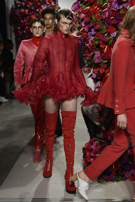 Bezwzględne stroje męskie od znanych projektantów.