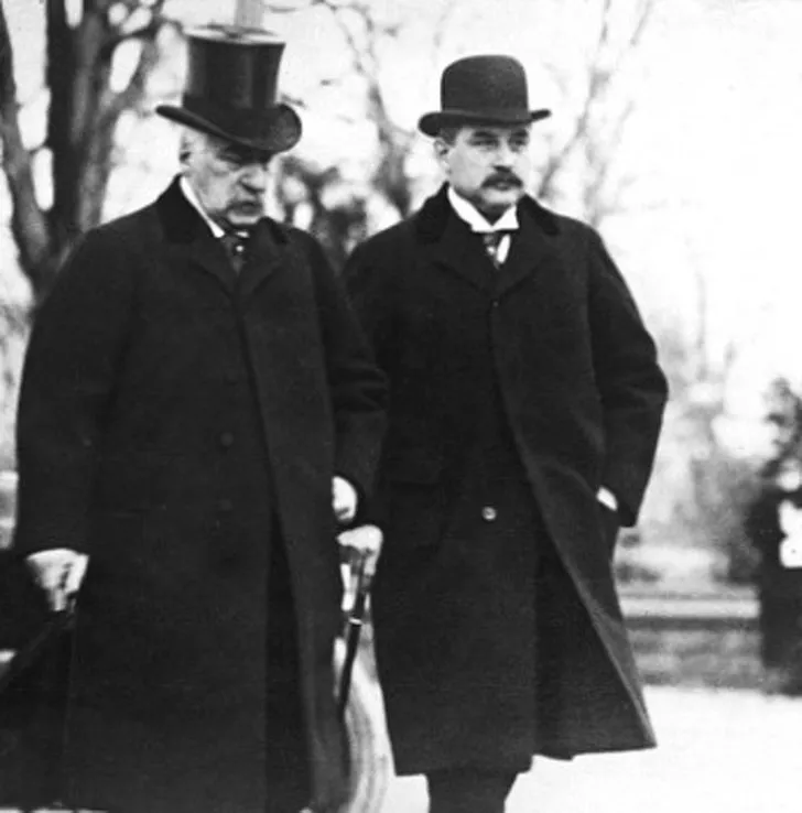 Dziesięć rodzin klanowych, które posiadają naszą planetę i nasze przeznaczenie.