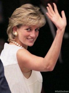 Okazuje się, że księżna Diana nie była taka, jak ją sobie wyobrażałeś...(10 zdjęć)