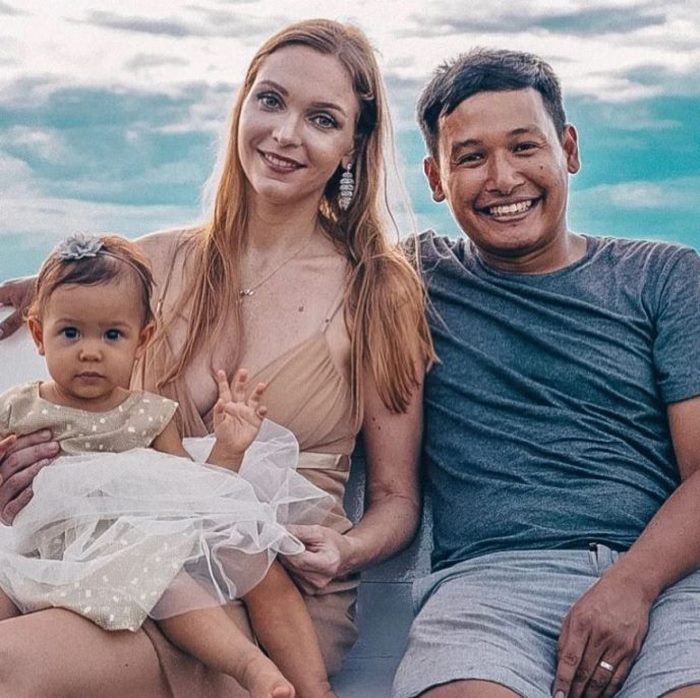 Ukrainka zakochała się w buddyjskim mnichu i wyjechała z nim do tajskiej dziczy - jej życie 7 lat później