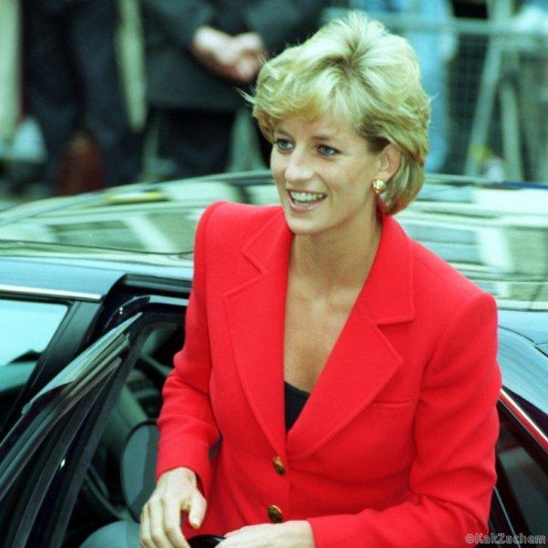 Okazuje się, że księżna Diana nie była taka, jak ją sobie wyobrażałeś...(10 zdjęć)