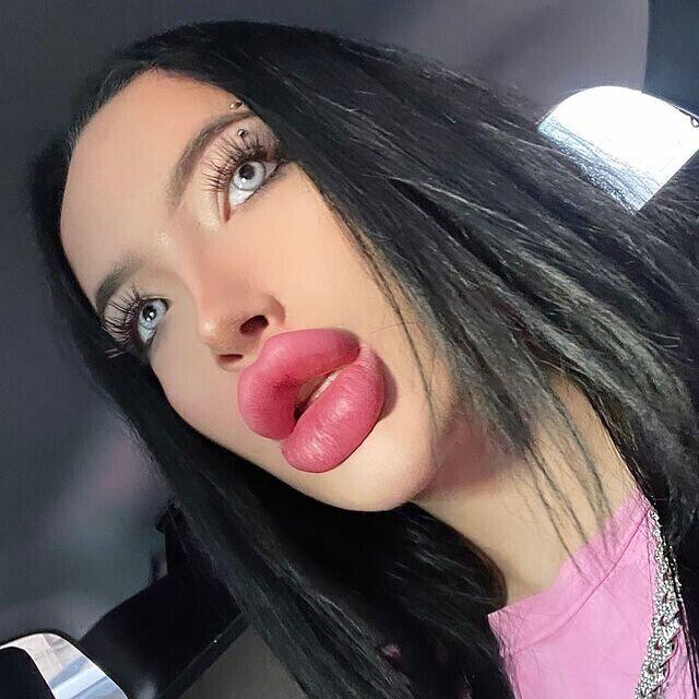 Dziewczyny, które zadały sobie wiele trudu, by uzyskać „piękno”, zdołały je całkowicie roztrwonić.