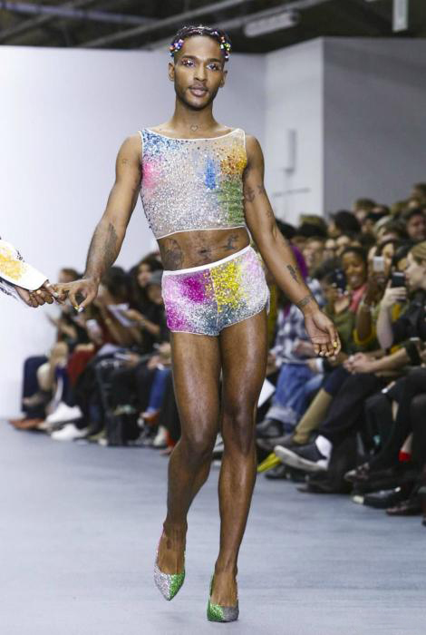 Bezwzględne stroje męskie od znanych projektantów.