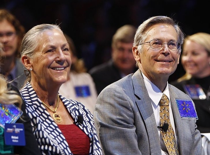 Dziesięć rodzin klanowych, które posiadają naszą planetę i nasze przeznaczenie.