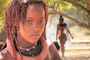 Himba: lud, w którym kobiety nigdy się nie myją, ale dbają o siebie kilka godzin dziennie i są uważane za najpiękniejsze w Afryce.