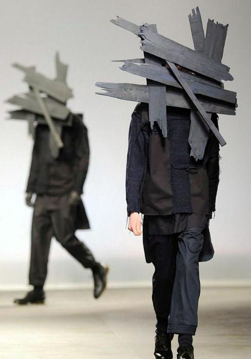 Bezwzględne stroje męskie od znanych projektantów.