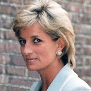 Okazuje się, że księżna Diana nie była taka, jak ją sobie wyobrażałeś...(10 zdjęć)