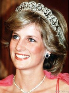 Okazuje się, że księżna Diana nie była taka, jak ją sobie wyobrażałeś...(10 zdjęć)