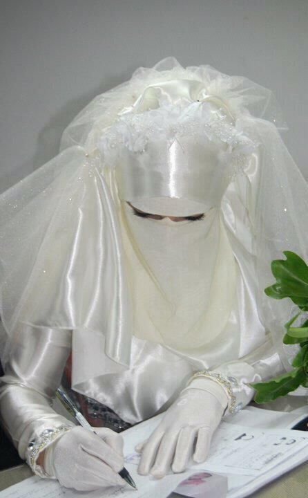 „Niewiele wolności i wiele wymagań": 12 zdjęć z życia kobiet na Wschodzie. Ostatnie zdjęcie jest bardzo zabawne