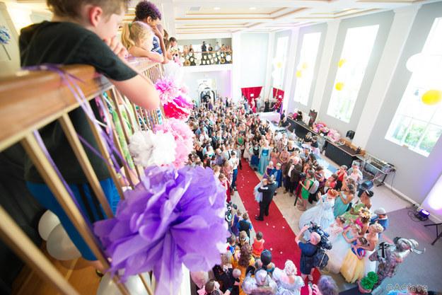 Wiedząc, że były to ostatnie urodziny ich córki, rodzice zorganizowali dla niej wielkie przyjęcie!