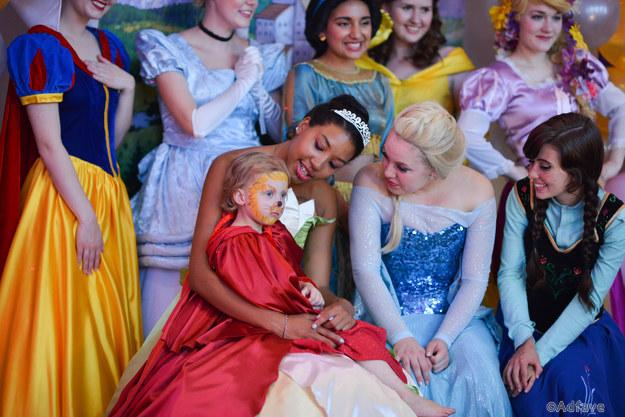 Wiedząc, że były to ostatnie urodziny ich córki, rodzice zorganizowali dla niej wielkie przyjęcie!