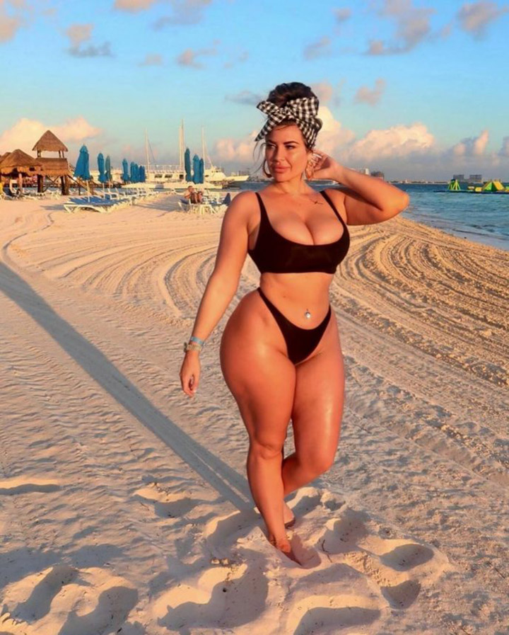 Te dziewczyny udowodniły, że kostiumy kąpielowe na kobietach o pełnych kształtach wyglądają cholernie uwodzicielsko