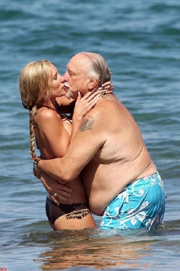 Posiadaczki, które są gotowe zrobić wszystko dla pieniędzy: Jak żyją dziewczyny, które desperacko gonią za torebkami. Niektóre mają czelność przekraczać granice....