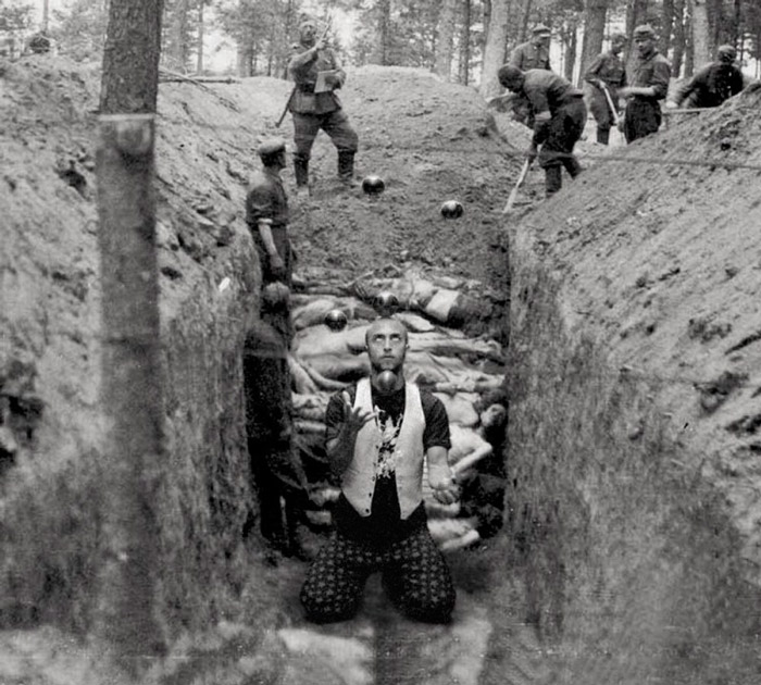 Na pierwszy rzut oka to zwykłe zdjęcie. Ale wystarczy przyjrzeć się bliżej tłu... Odmrożenie😲