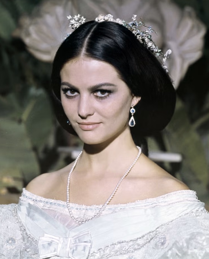 Kobieta, która doprowadziła Alaina Delona do szaleństwa. Kim ona jest?