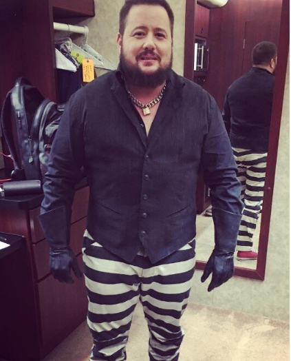 Jak wygląda córka piosenkarki Cher, która 35 lat temu zmieniła się z ładnej dziewczyny w brodatego mężczyznę?