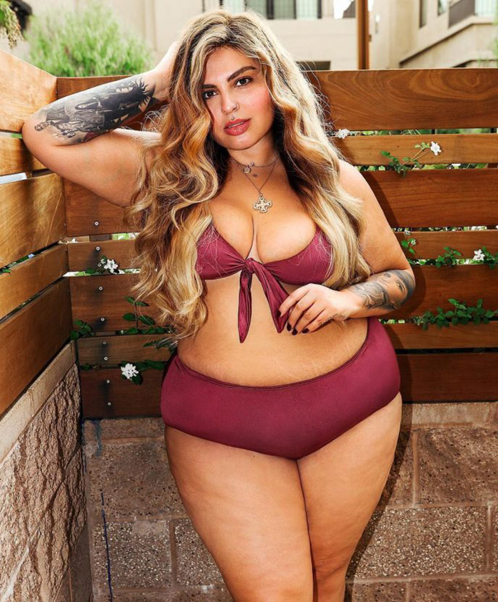 Te dziewczyny udowodniły, że kostiumy kąpielowe na kobietach o pełnych kształtach wyglądają cholernie uwodzicielsko