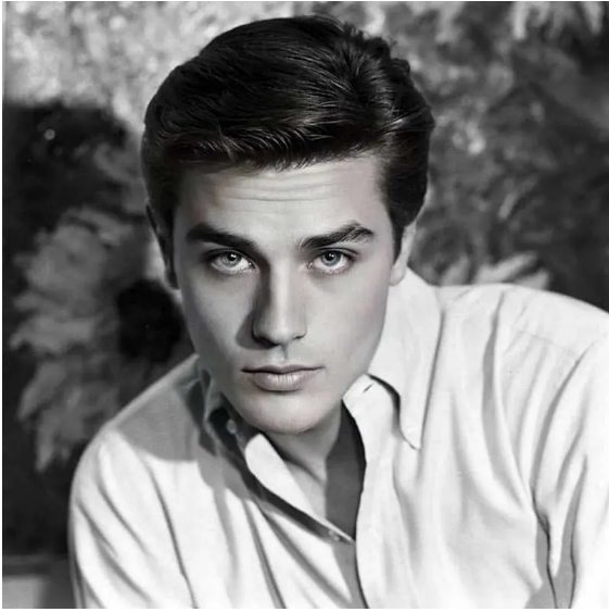 „Alain Delon w kobiecej formie": oto jak wygląda nieślubna, piękna wnuczka aktora