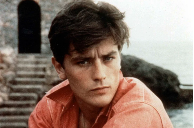 „Alain Delon w kobiecej formie": oto jak wygląda nieślubna, piękna wnuczka aktora