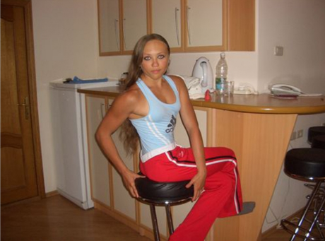 Natalia Kuznetsova ma 33 lata i jest znana na całym świecie ze swoich kształtów! Jak wyglądała kulturystka Natasha, zanim na poważnie zajęła się sportem