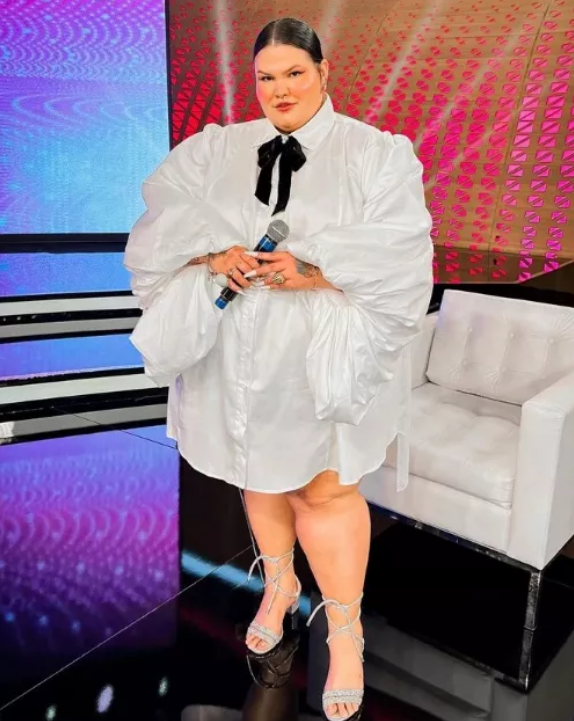 Modelka plus-size była w stanie walczyć z krytykami, którzy uważają, że jej publikacje promują nierealistyczne standardy piękna