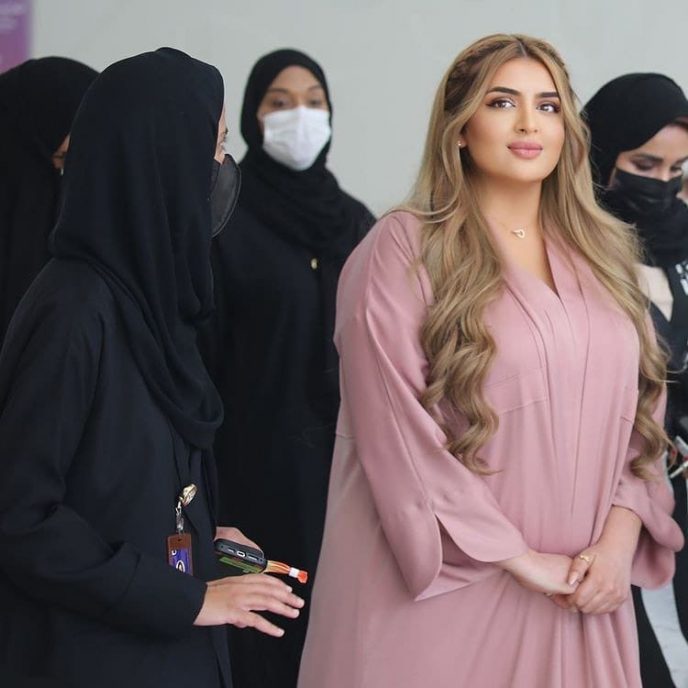 Orientalna piękność urodziła się jako córka Greka i przez pewien czas była żoną emira Dubaju