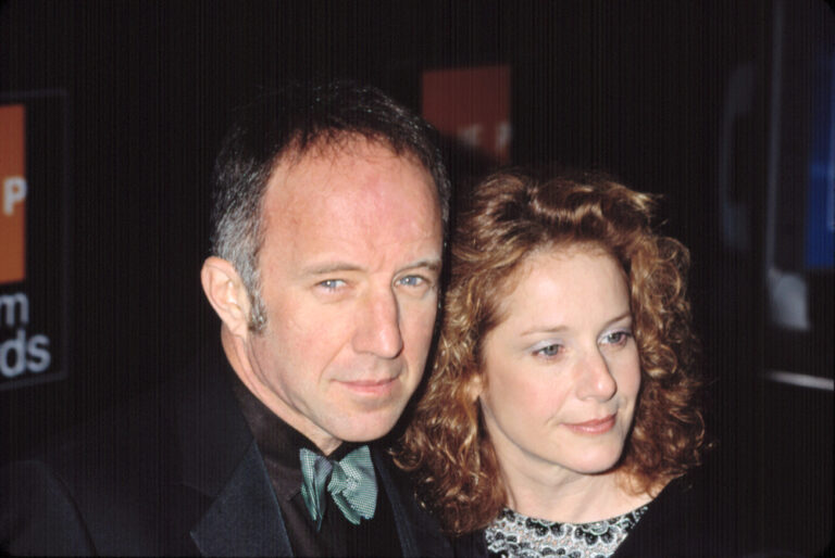 Debra Winger, której role z lat 80. zapadły nam w serca, wygląda oszałamiająco w wieku 69 lat