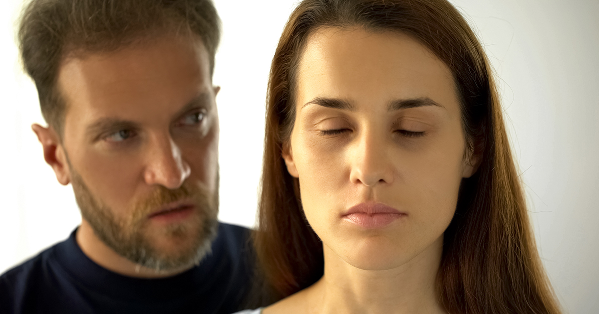 Mój wiecznie zajęty ojciec traktuje naszą mamę jak służącą i nigdy nie spędza z nami czasu — mój brat i ja postanowiliśmy dać mu lekcję.