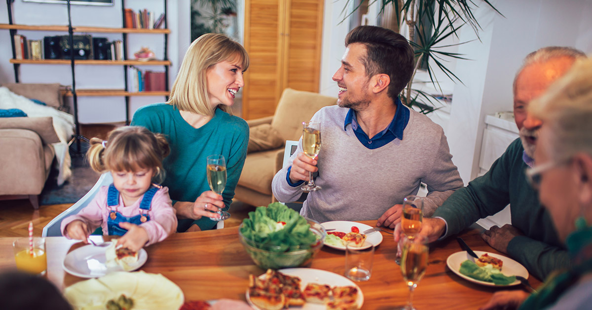 „Moi rodzice zmusili mnie do zapłacenia za własny obiad, płacąc za resztę - ich powód był absurdalny”.