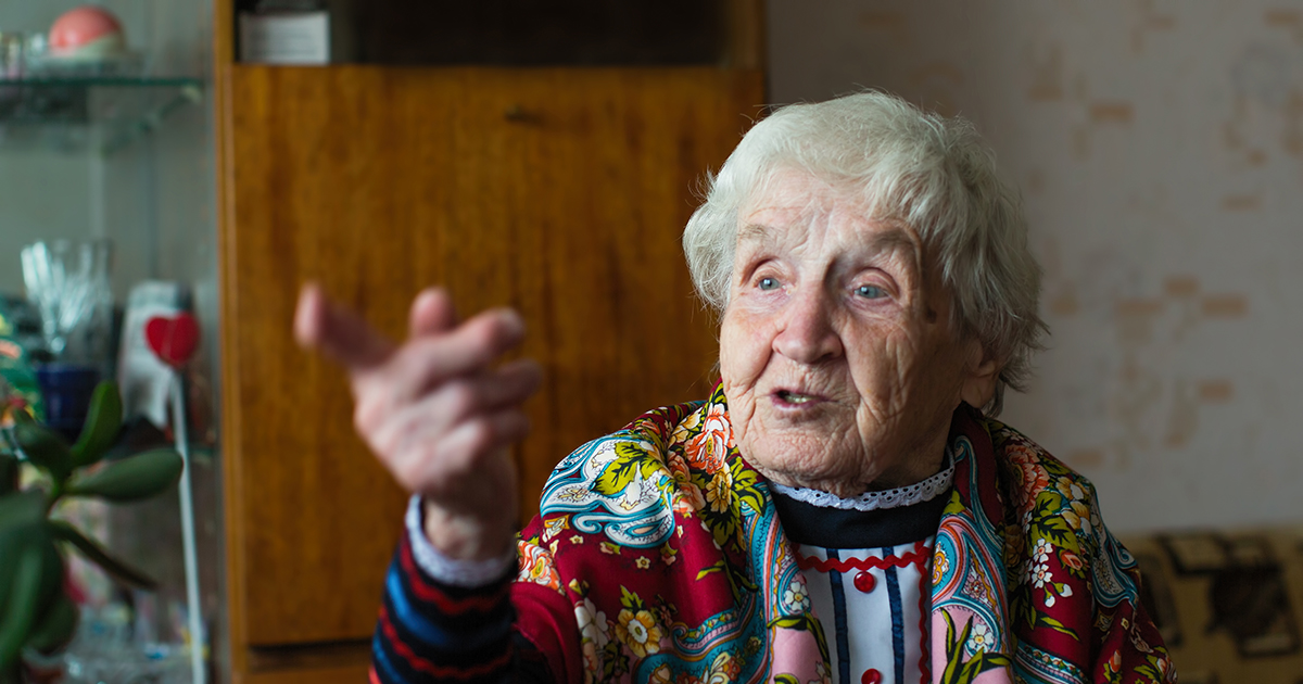 Zauważyłem, że rzeczy znikają z domu mojej chorej matki, więc założyłem ukryte kamery i to, co zobaczyłem, zszokowało mnie