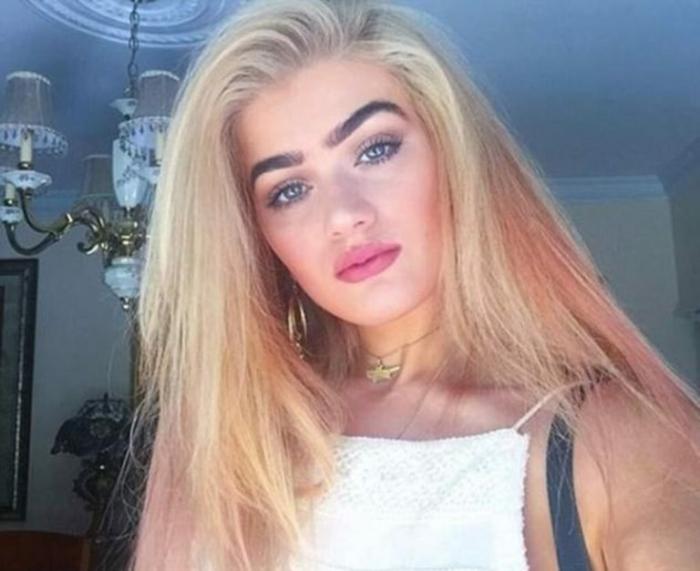 Jak gwiazda Instagrama wyglądała bez monobrow, dzięki któremu stała się sławna na całym świecie?