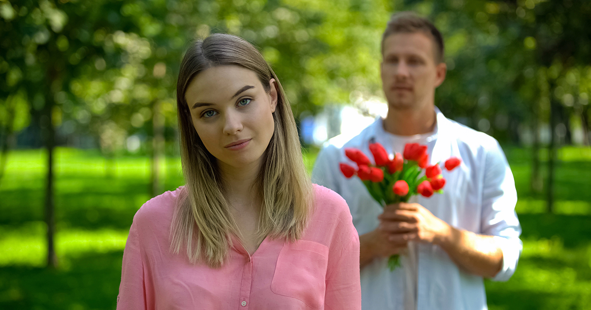 Mój bogaty chłopak wynajął fałszywe tanie mieszkanie, aby sprawdzić moją wierność.