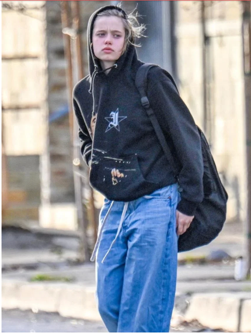 Nienawidzi Hollywood i nie rozmawia z dziennikarzami. Co wiemy o córce Jolie i Pitta?