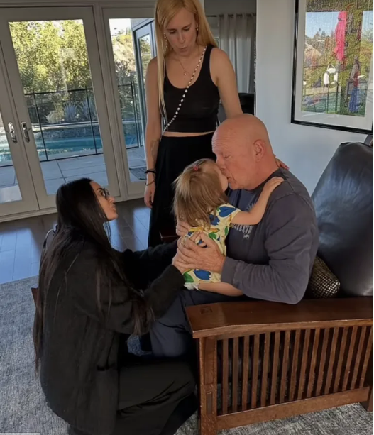 Demi Moore podzieliła się rzadkimi zdjęciami Bruce'a Willisa z córkami w dniu jego 70. urodzin w związku z jego walką z demencją.
