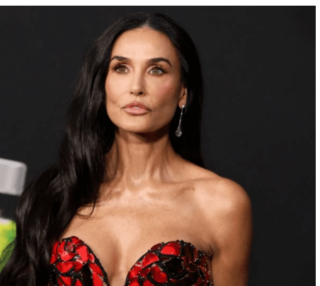 W ogóle się nie starzeje. Demi Moore jest ideałem wszystkich pokoleń